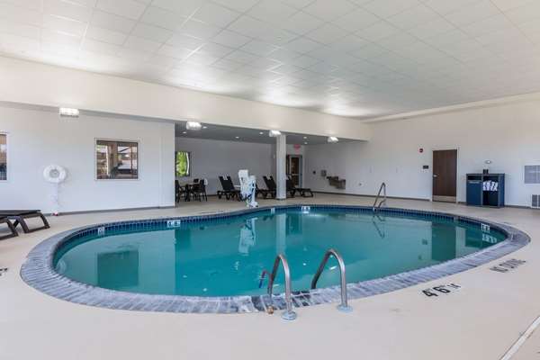 Pool - Comfort Inn Edwardsville