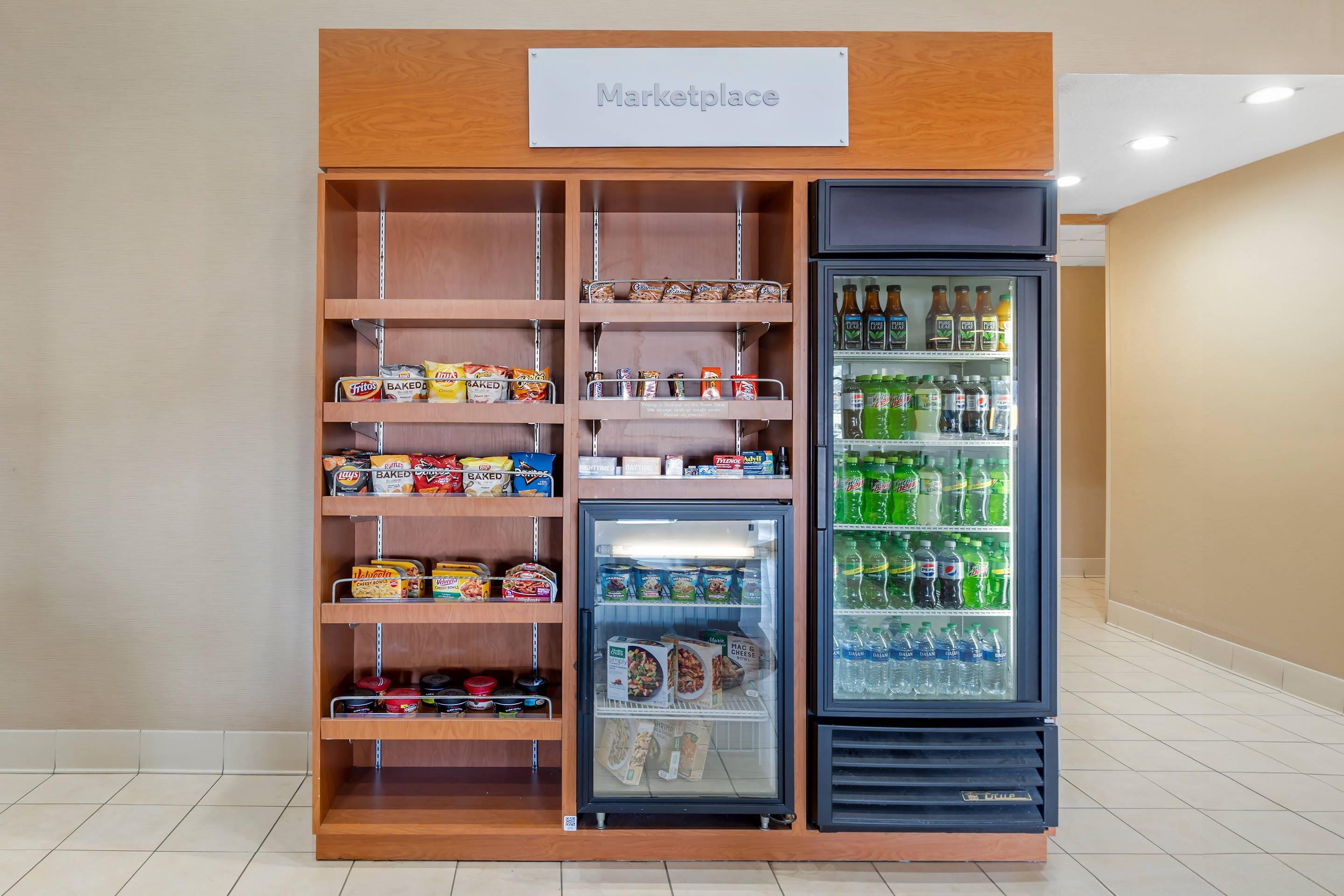 Hotel marketplace | Comfort Suites Normal University area