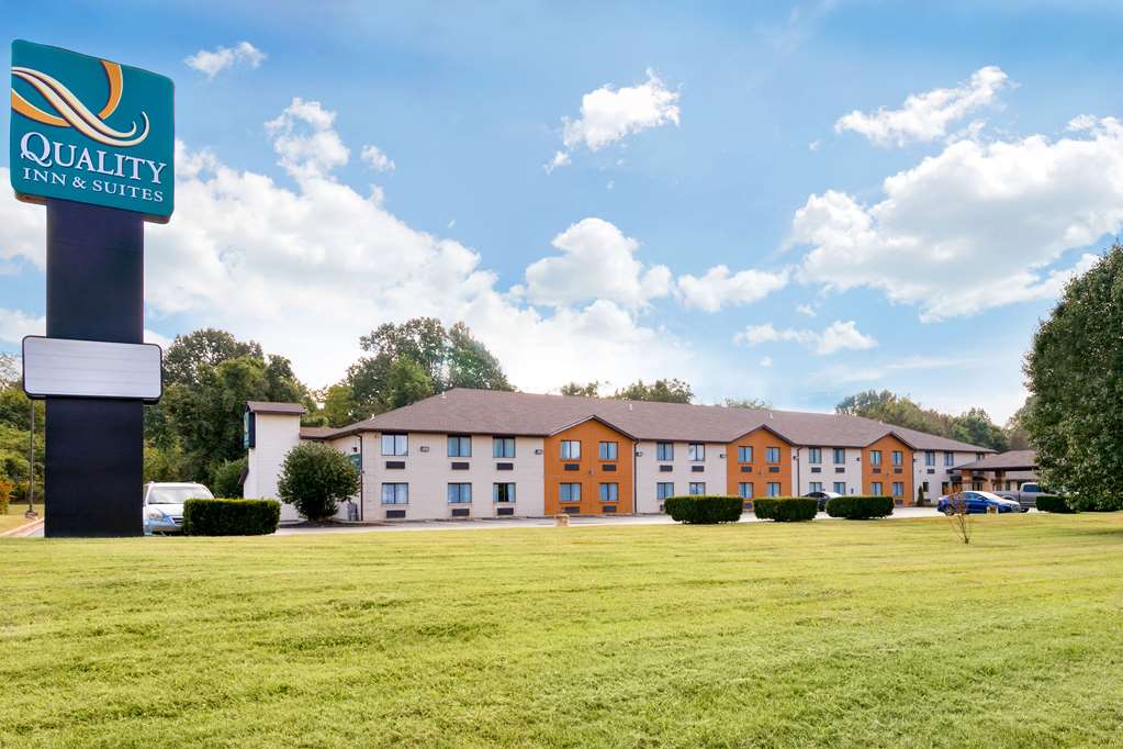 Quality Inn & Suites Metropolis