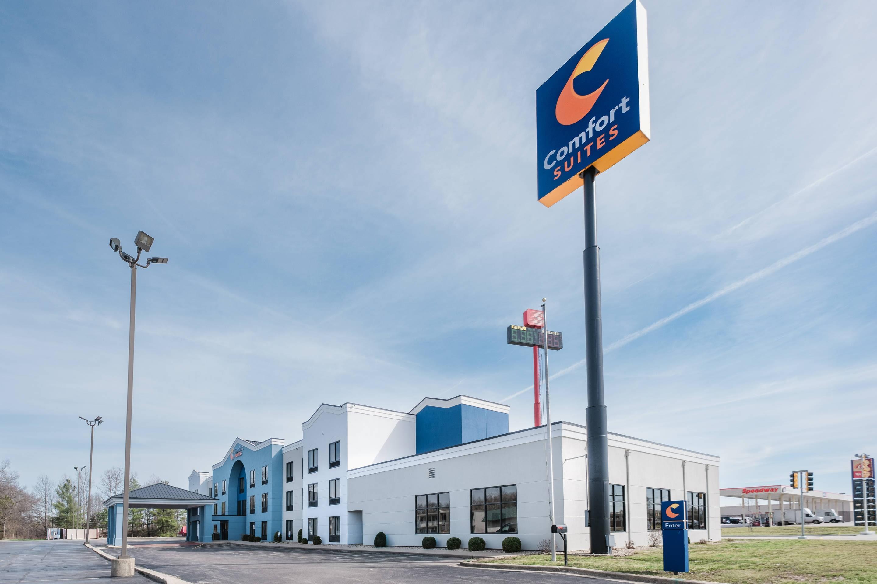 Hotel exterior | Comfort Suites Effingham