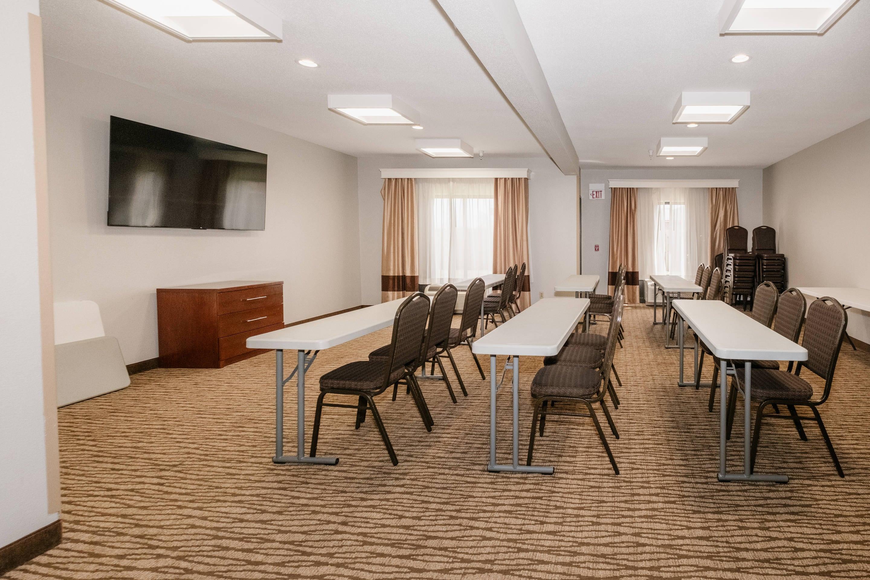 Meeting room | Comfort Suites Effingham