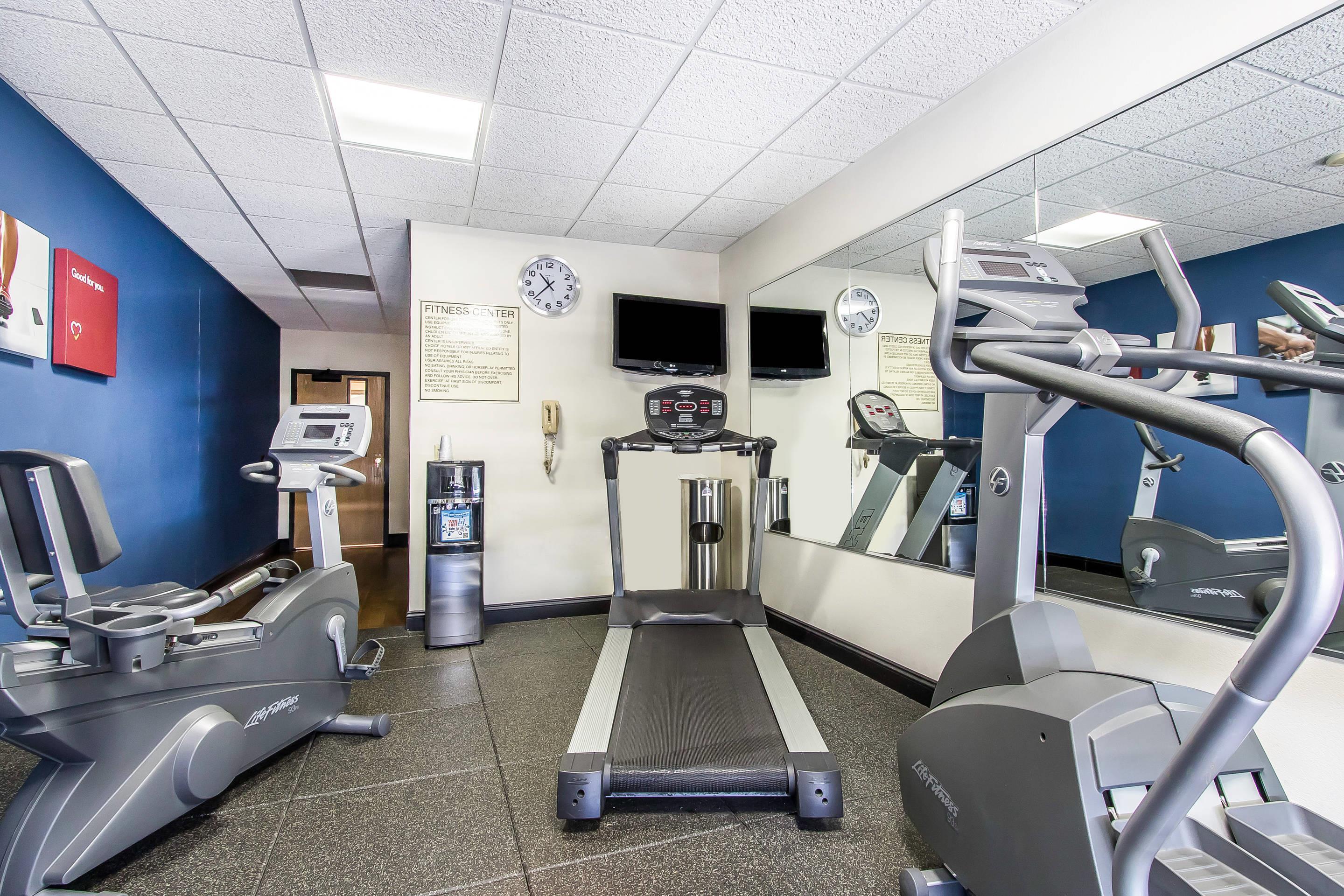 Fitness center | Comfort Suites Effingham
