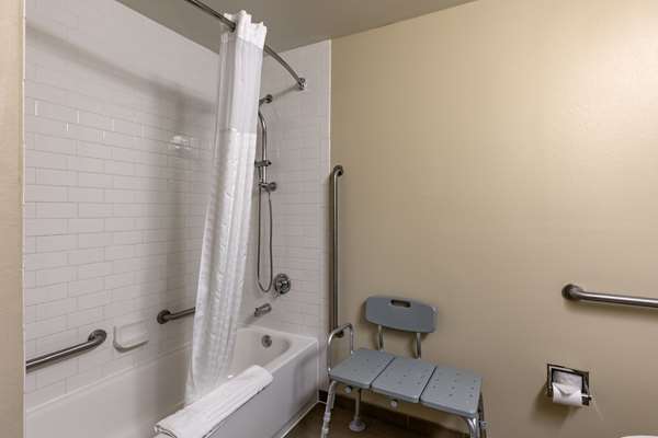  - Comfort Inn Collinsville - I-55 & I-70, Exit 11
