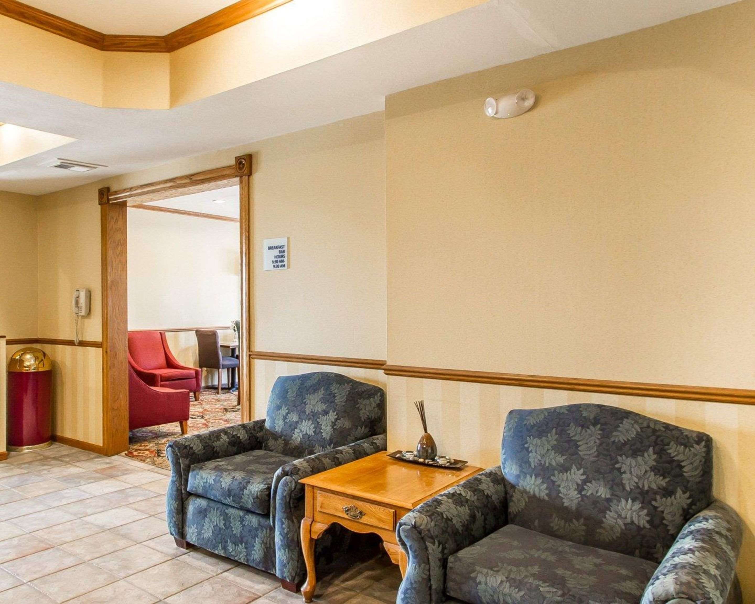 Lobby with sitting area
