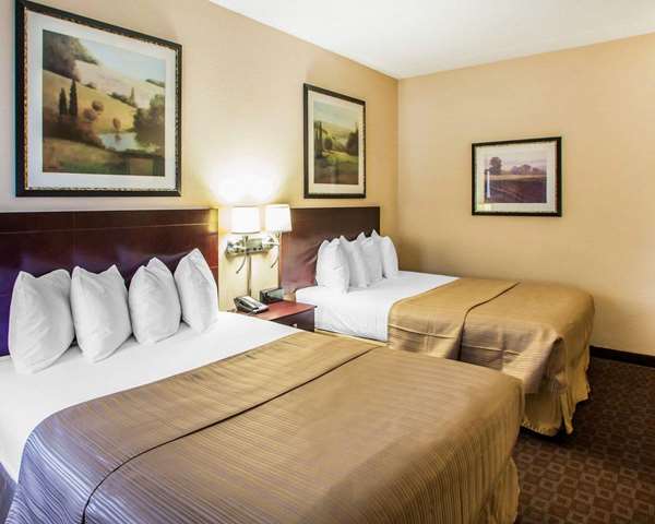 Suite - Quality Inn & Suites Peoria - I-74, Exit 89