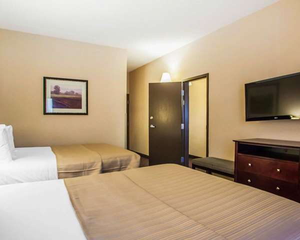 Suite - Quality Inn & Suites Peoria - I-74, Exit 89