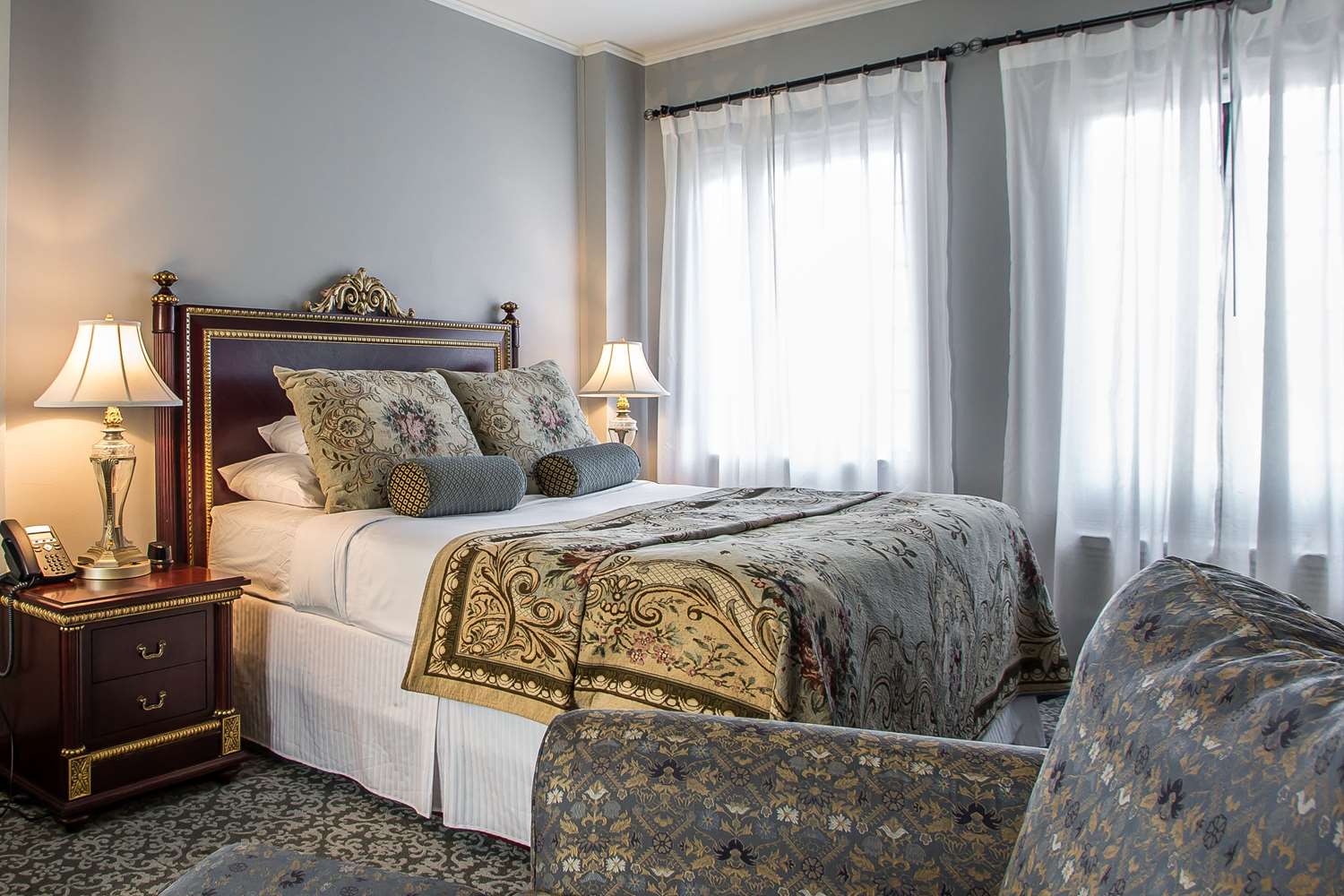 Margarita European Inn Evanston, IL See Discounts