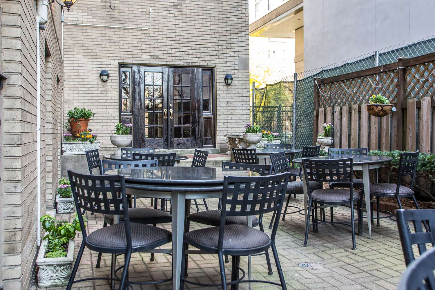 Margarita European Inn Evanston, IL See Discounts