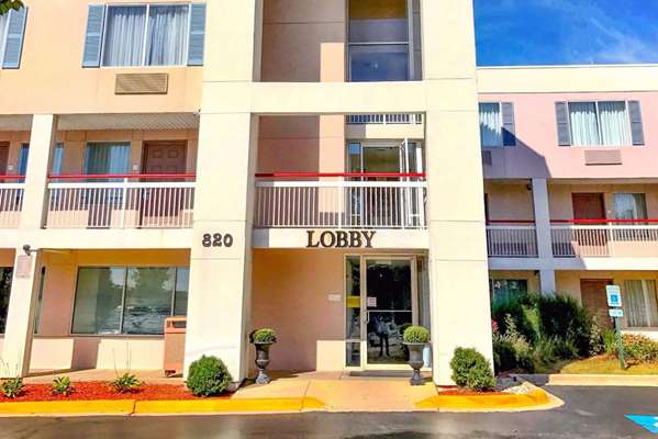 Exterior view - Econo Lodge Willowbrook