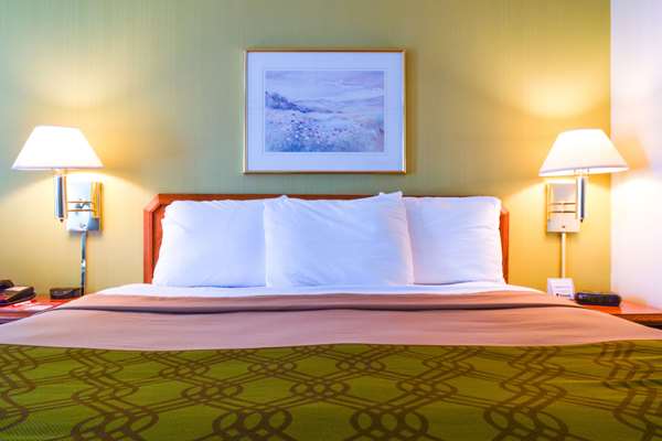  - Econo Lodge Willowbrook