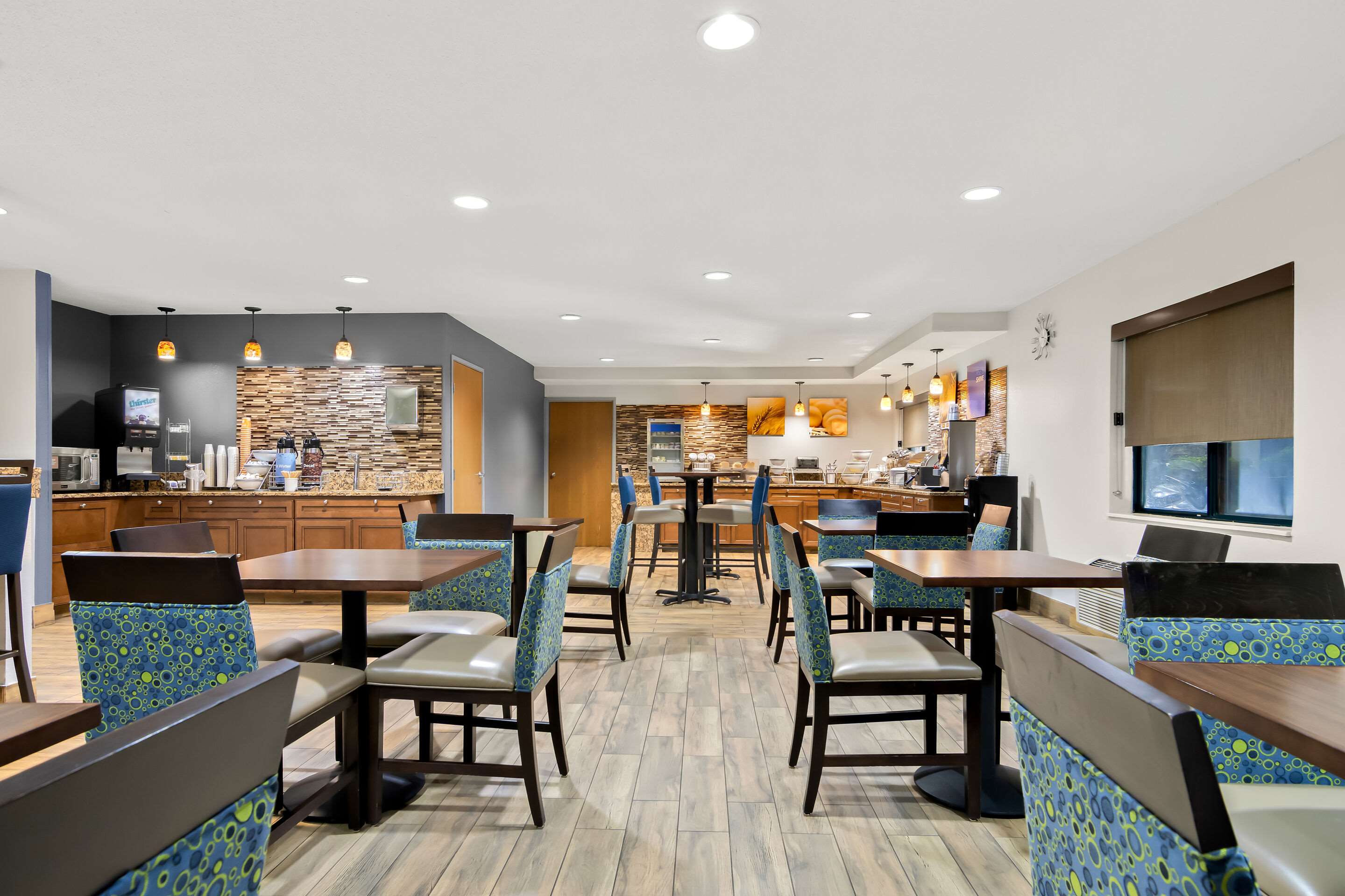 Breakfast area