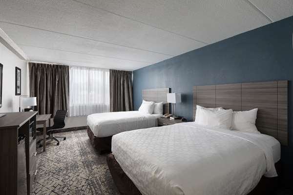  - Clarion Hotel & Convention Center Joliet - I-80, Exit 130