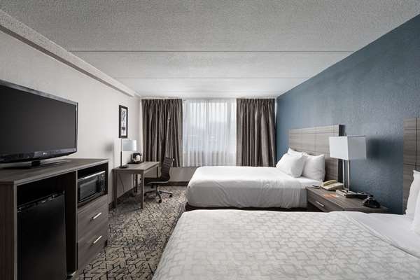  - Clarion Hotel & Convention Center Joliet - I-80, Exit 130