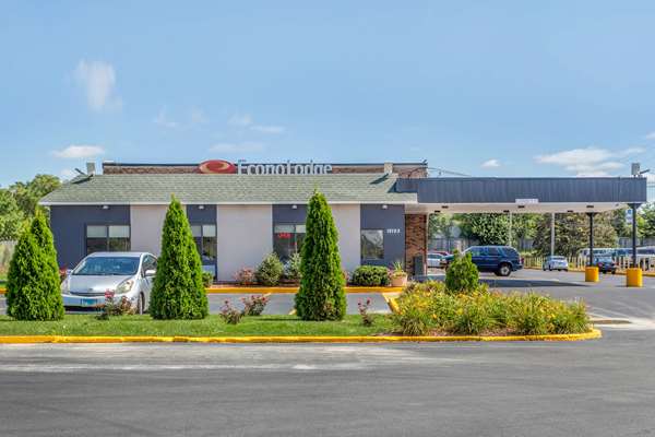 Exterior view - Econo Lodge Shorewood - I-55, Exit 253