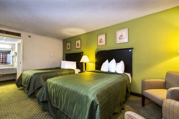  - Quality Inn & Suites Moline -  I-74 & I-280, Exit 5 & 18