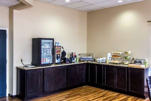 Amenities - Quality Inn & Suites Moline -  I-74 & I-280, Exit 5 & 18