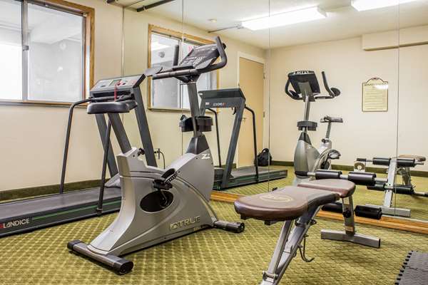Fitness/ Exercise Room - Quality Inn & Suites Moline -  I-74 & I-280, Exit 5 & 18