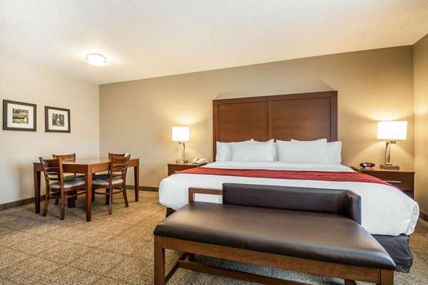 Suite - Comfort Inn Ottawa - I-80, Exit 90