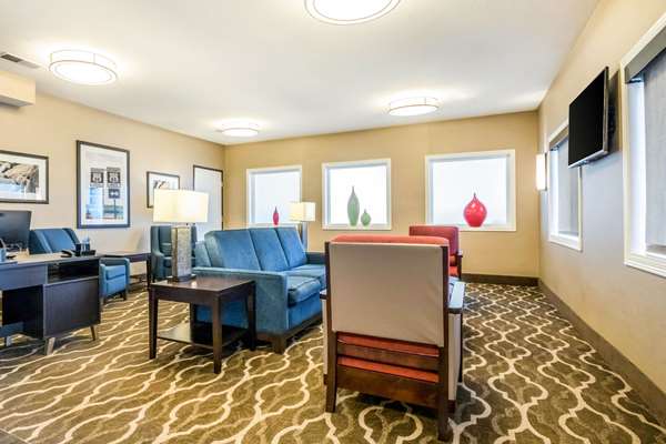  - Comfort Inn Ottawa - I-80, Exit 90