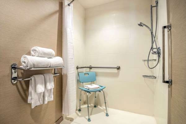  - Comfort Inn Ottawa - I-80, Exit 90