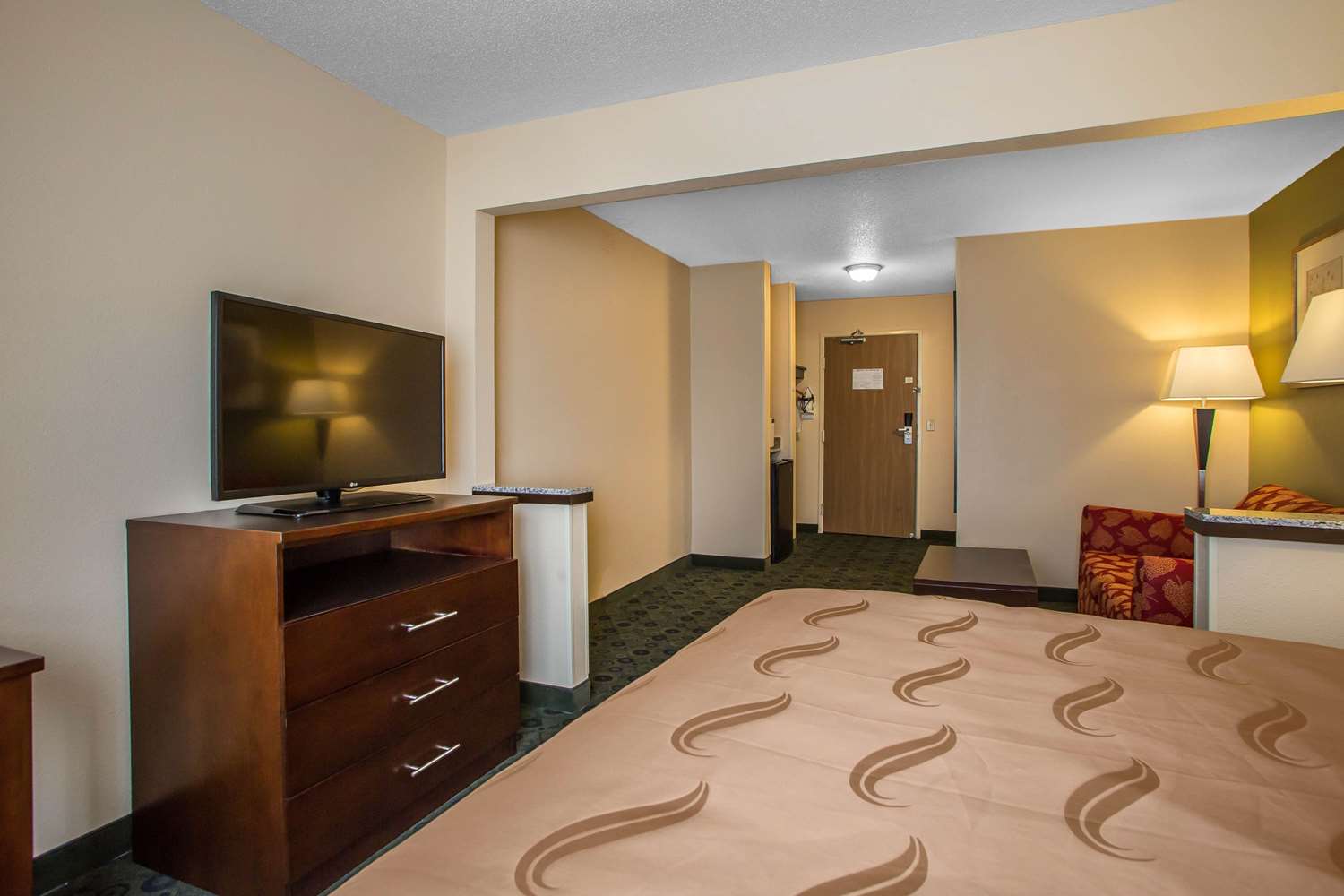 Quality Inn Suites Coliseum Bloomington Il See Discounts