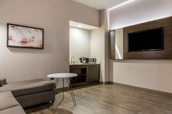 Suite - Cambria Hotel Theatre District Loop Chicago