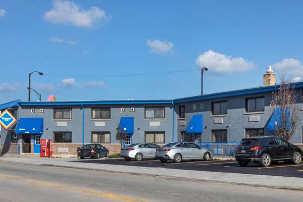 Exterior view - Rodeway Inn Wrigley Field Chicago