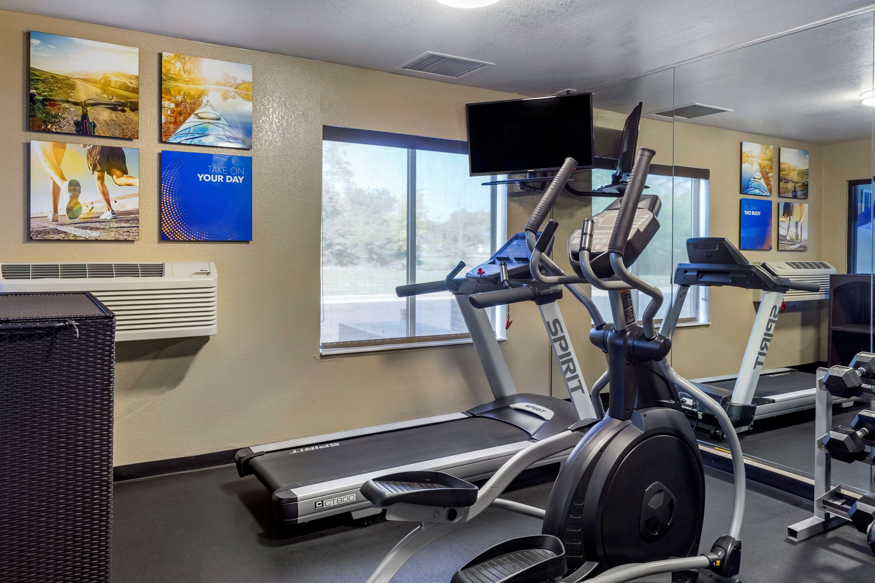 Fitness center | Comfort Inn & Suites North Aurora - Naperville
