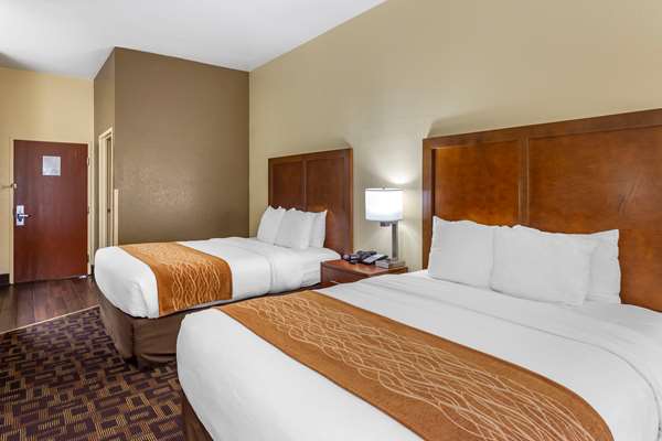  - Comfort Inn & Suites North Aurora - I-88, Exit 117
