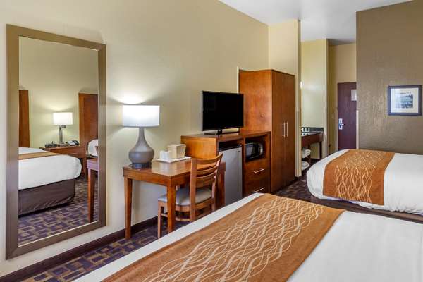  - Comfort Inn & Suites North Aurora - I-88, Exit 117