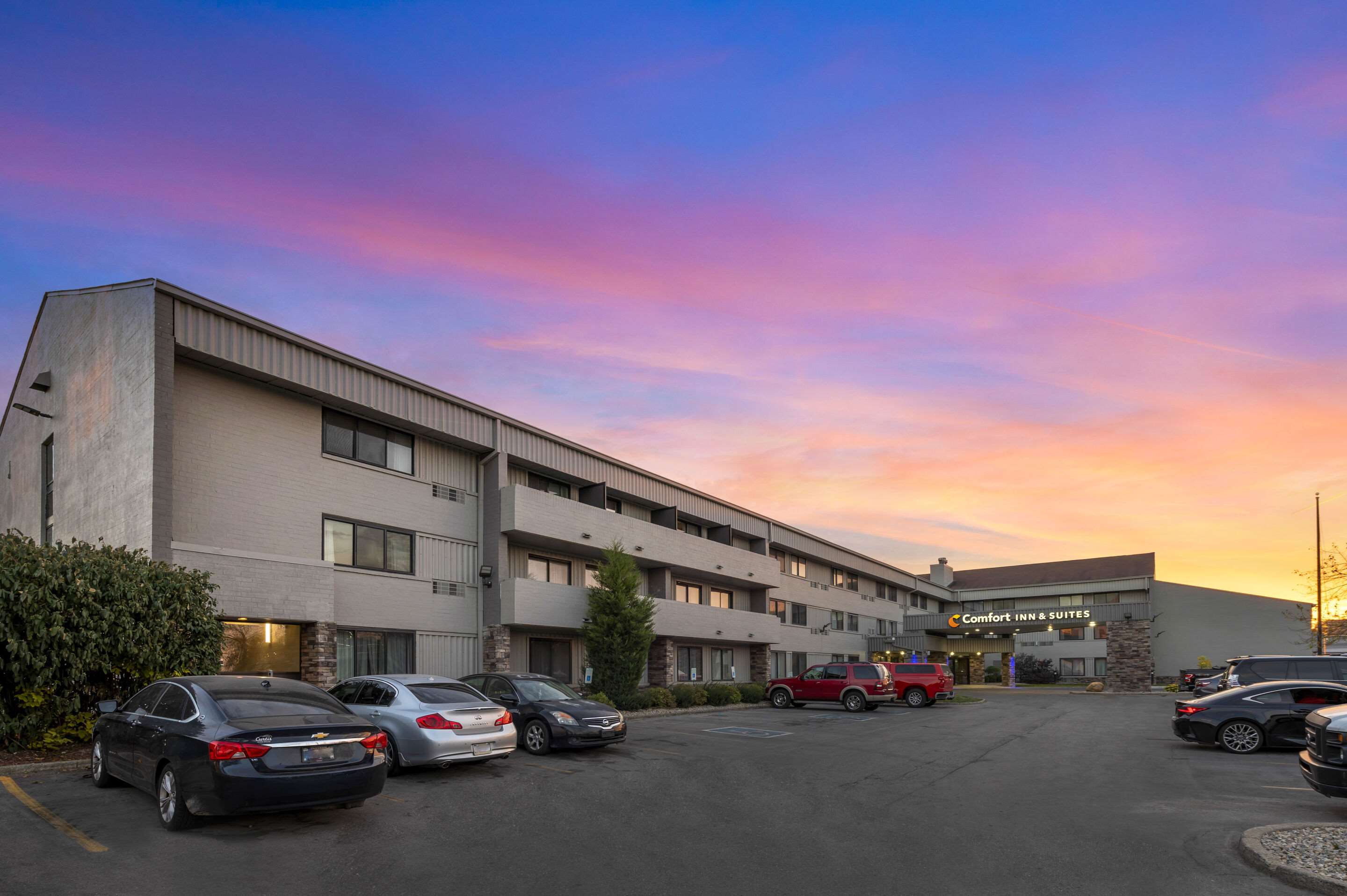 Hotel exterior | Comfort Inn & Suites North at the Pyramids
