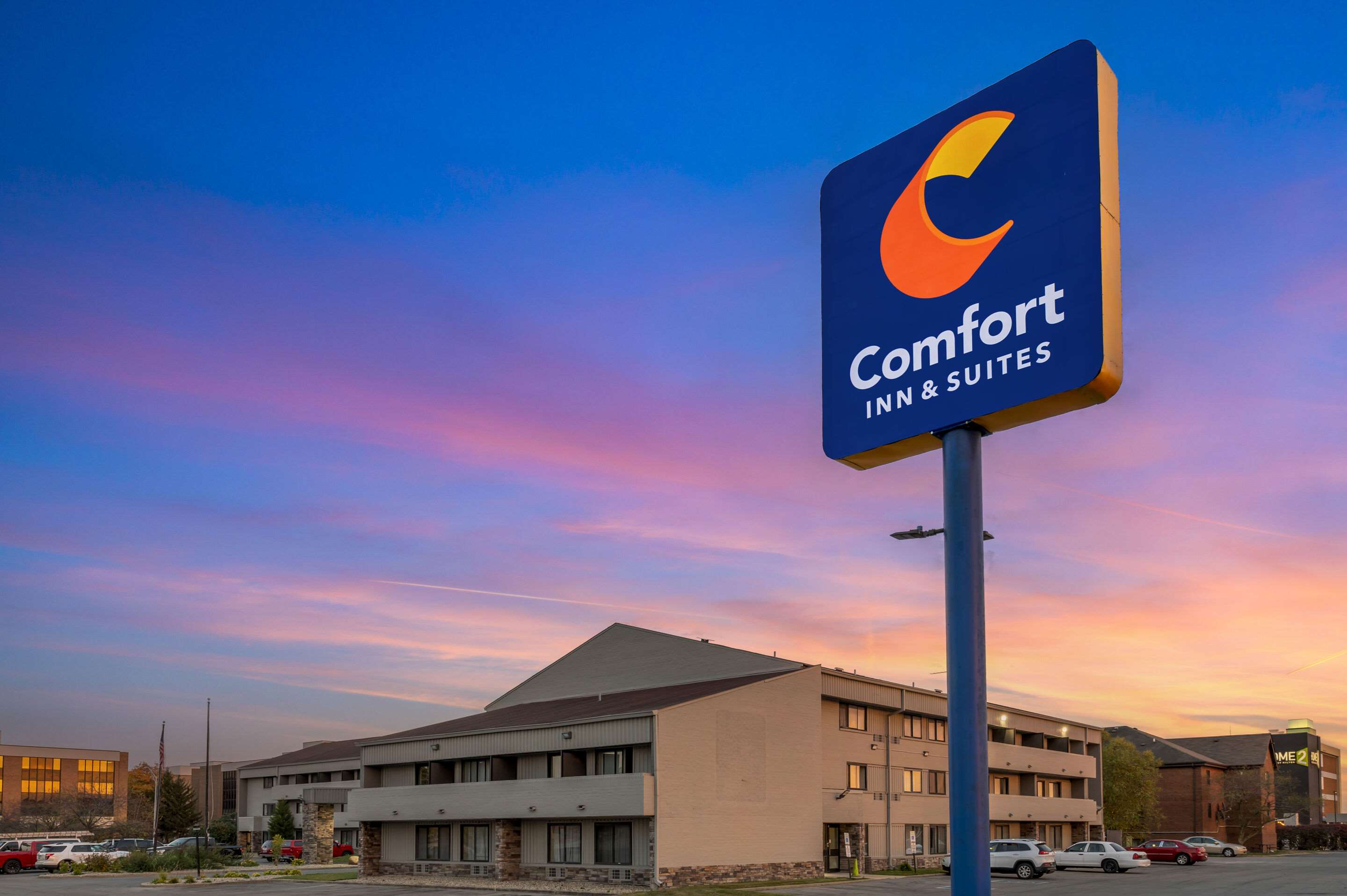 Hotel exterior | Comfort Inn & Suites North at the Pyramids