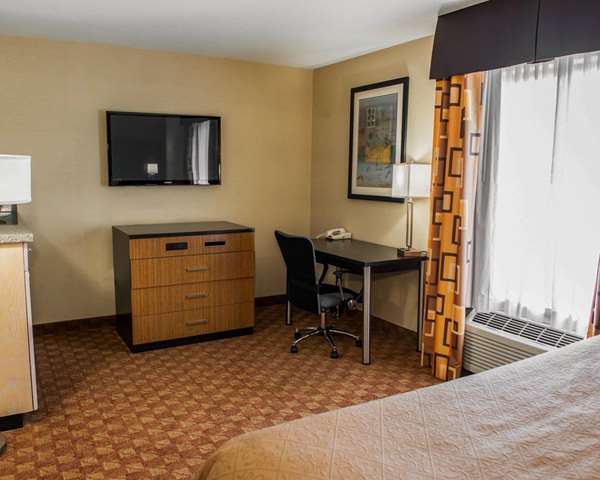 Suite - Quality Inn Franklin - I-65, Exit 90