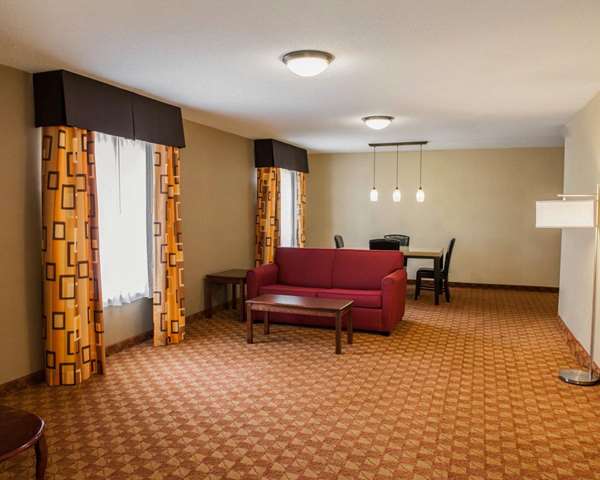 Suite - Quality Inn Franklin - I-65, Exit 90