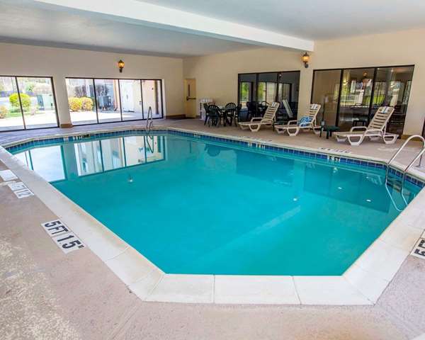 Pool - Comfort Suites Notre Dame University Area South Bend