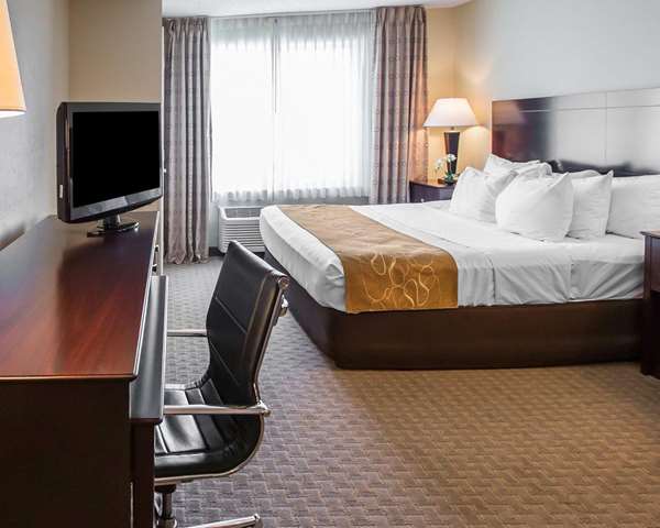  - Comfort Suites Notre Dame University Area South Bend