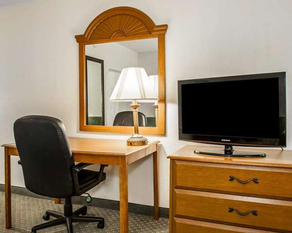 Suite - Quality Inn Rochester