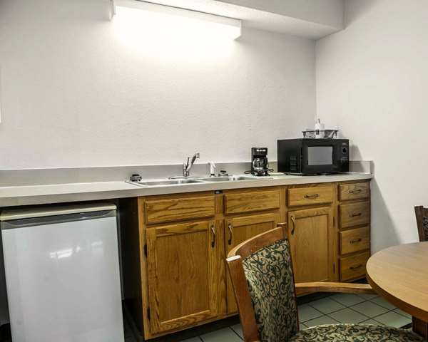 Suite - Quality Inn Rochester