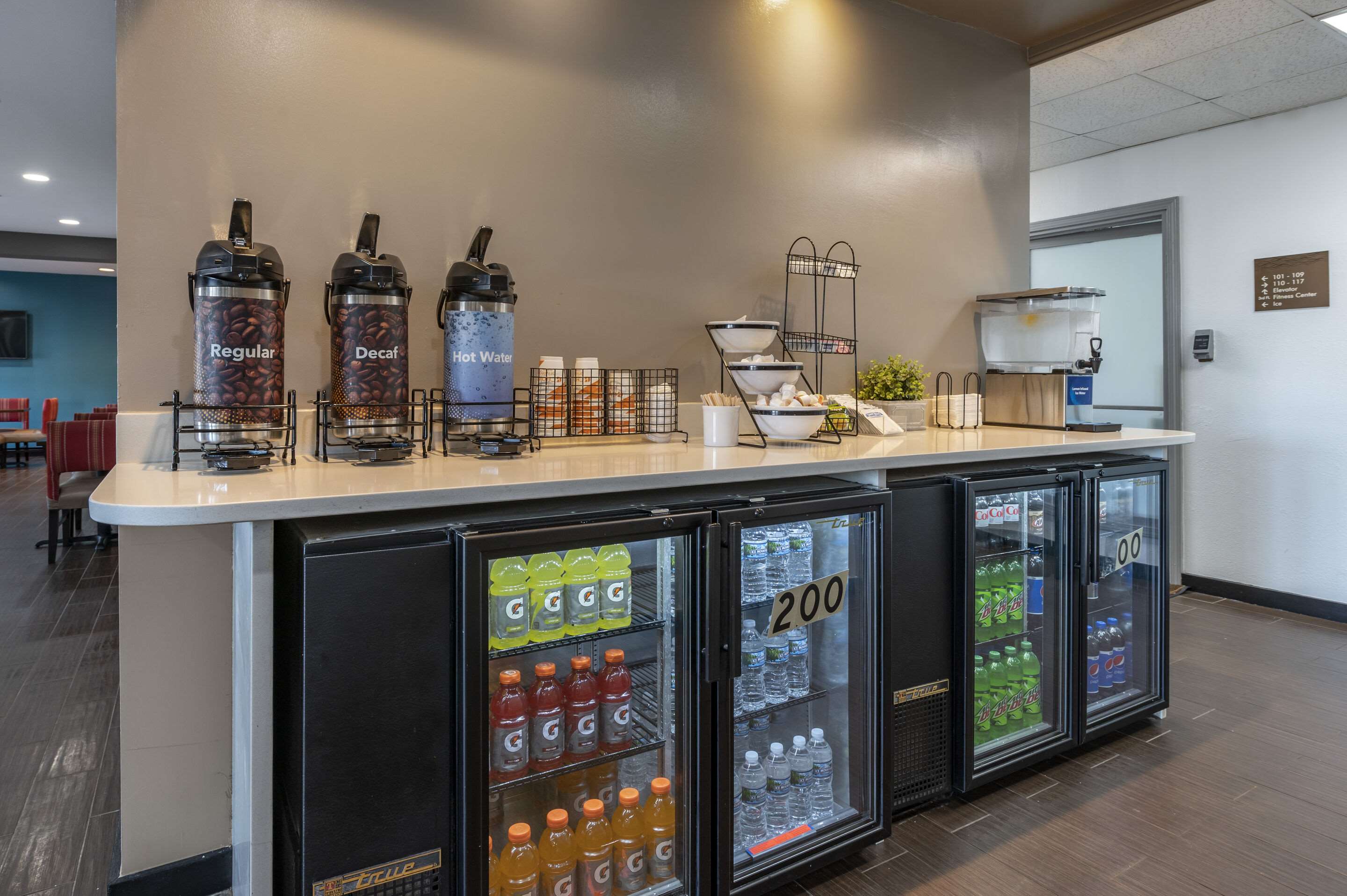 Hotel marketplace | Comfort Inn Airport