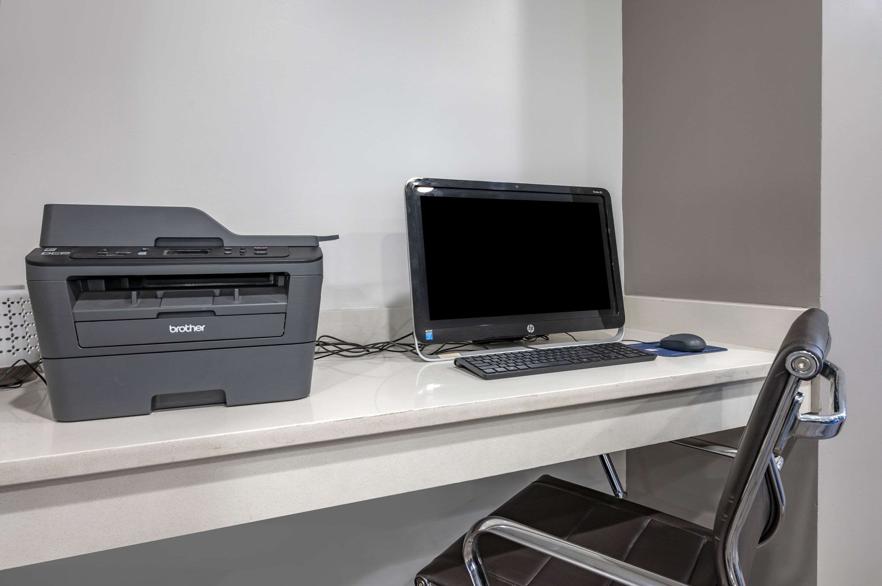 Business center | Comfort Inn Airport