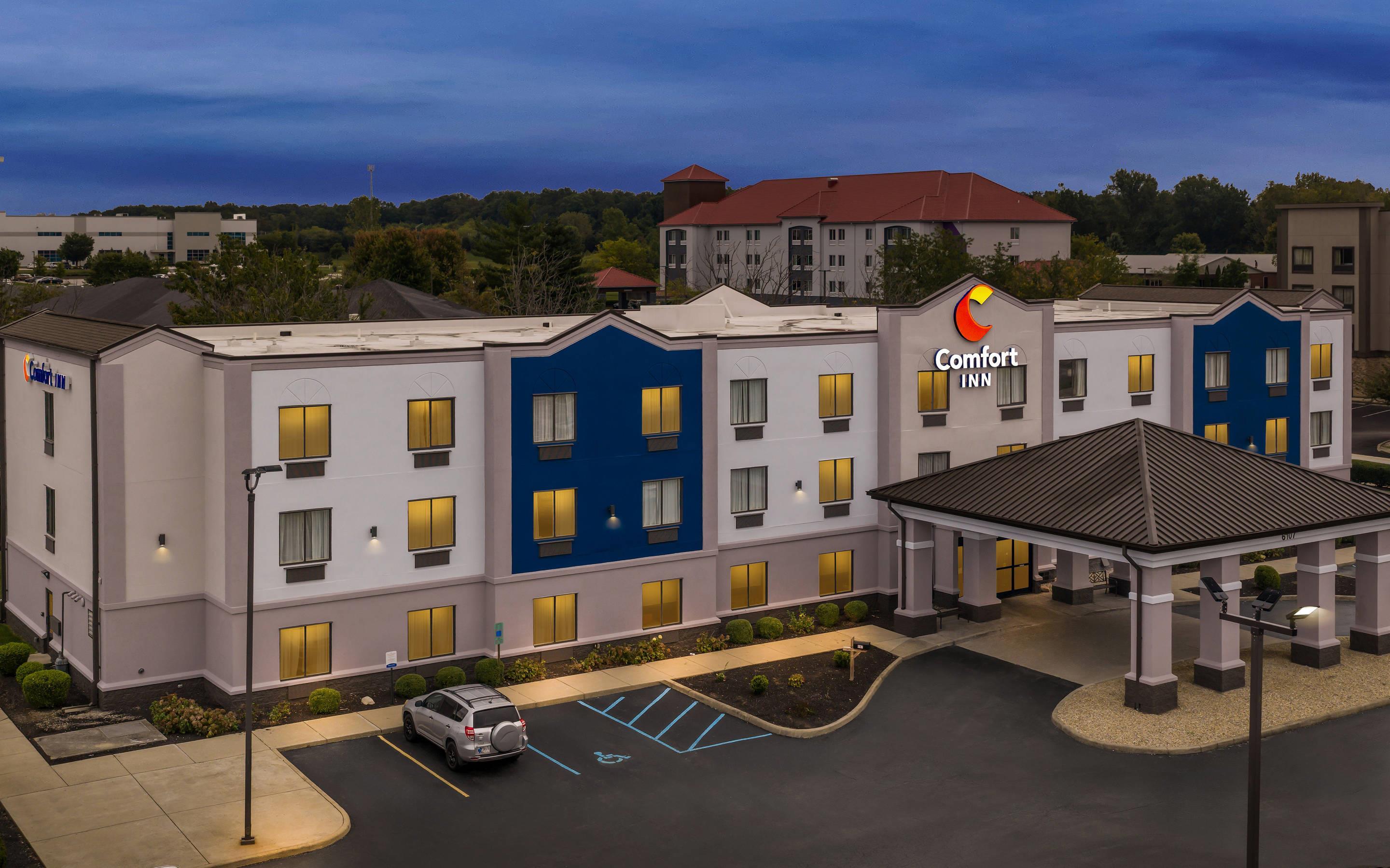 Hotel at Night | Comfort Inn Plainfield - Indianapolis Airport