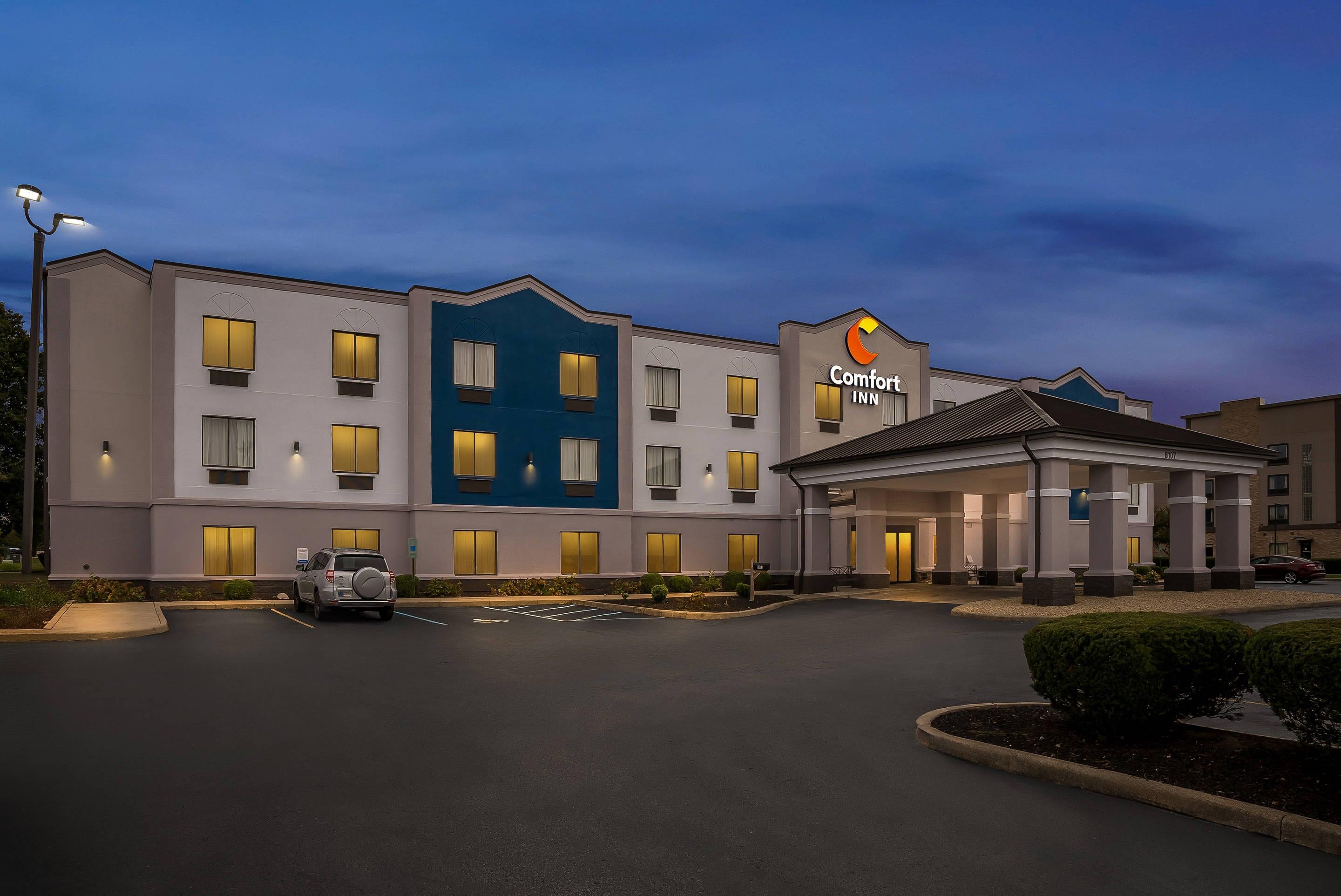 Hotel at Night | Comfort Inn Plainfield - Indianapolis Airport