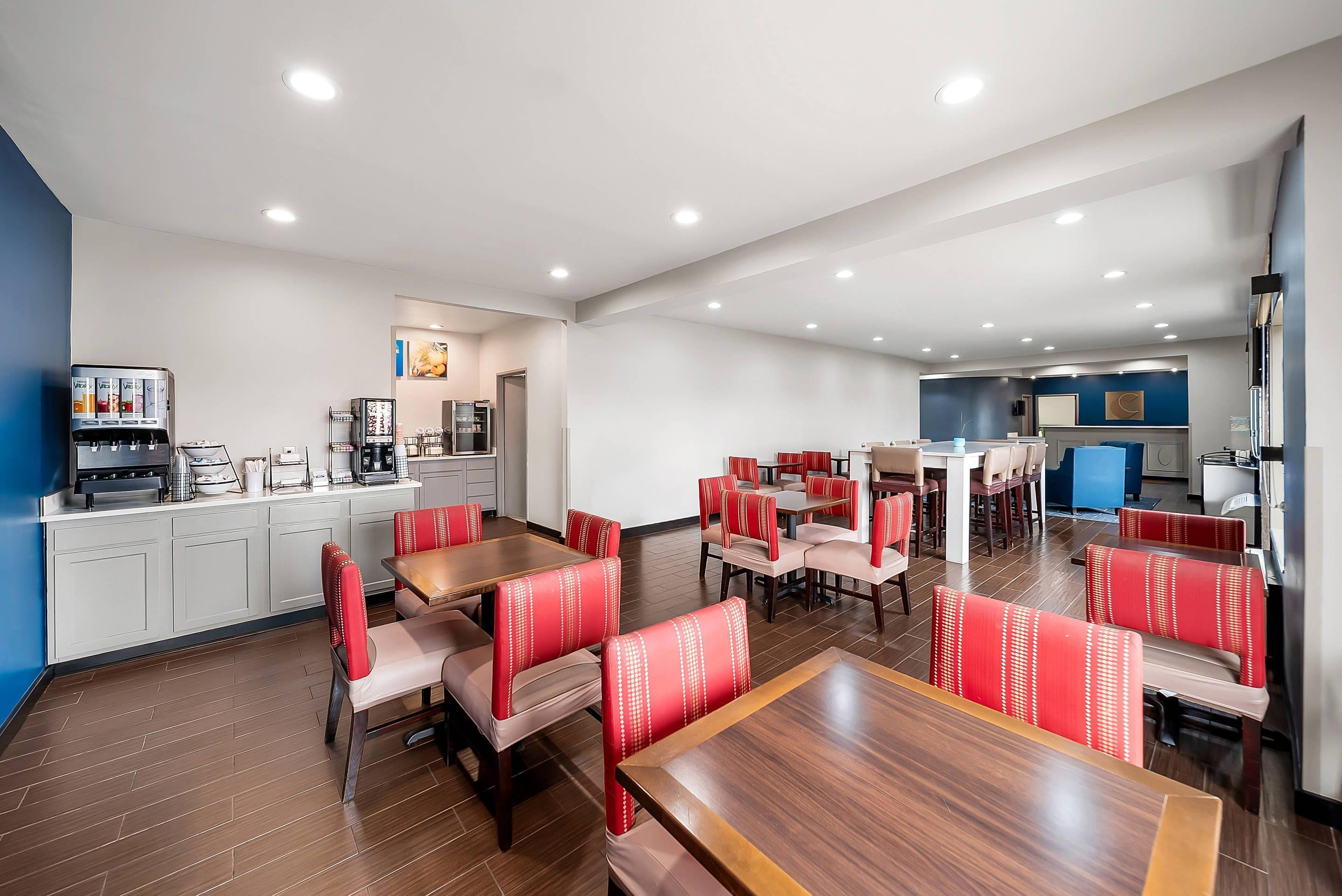Breakfast area | Comfort Inn Plainfield - Indianapolis Airport