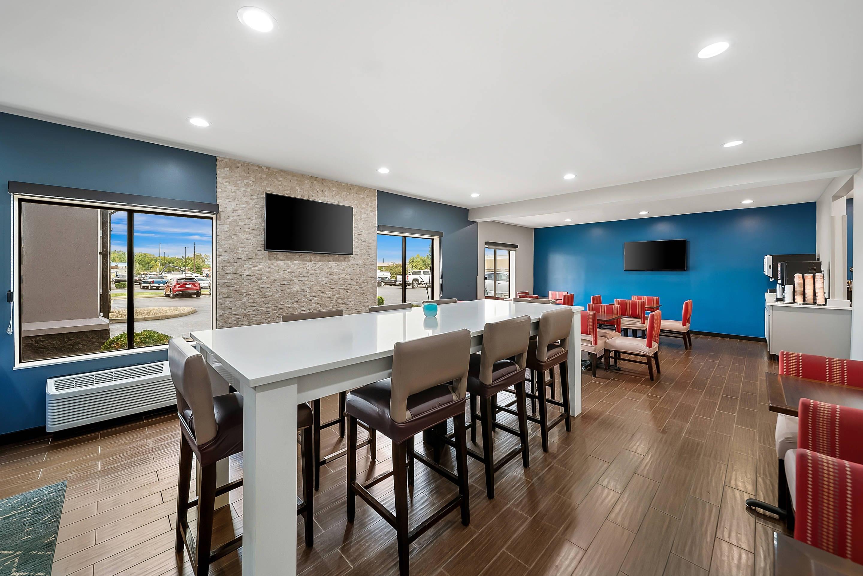 Hotel lobby | Comfort Inn Plainfield - Indianapolis Airport