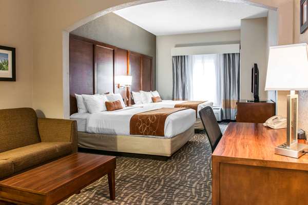  - Comfort Suites Vincennes