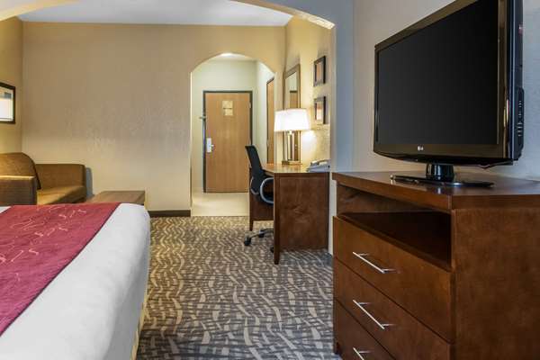  - Comfort Suites Vincennes