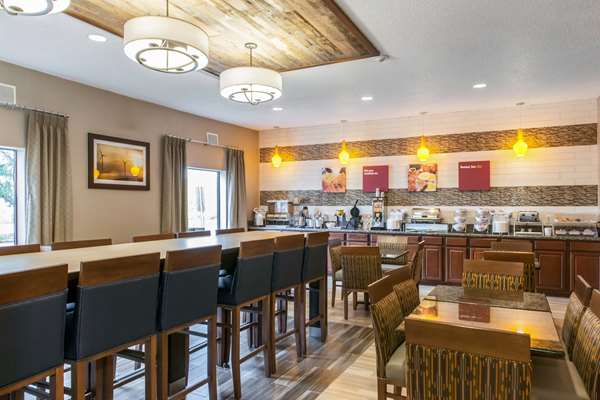  - Comfort Suites Vincennes