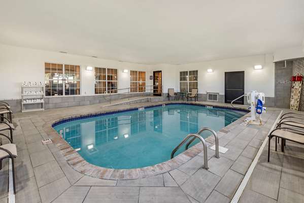 Pool - Comfort Inn Crawfordsville - I-74, Exit 34
