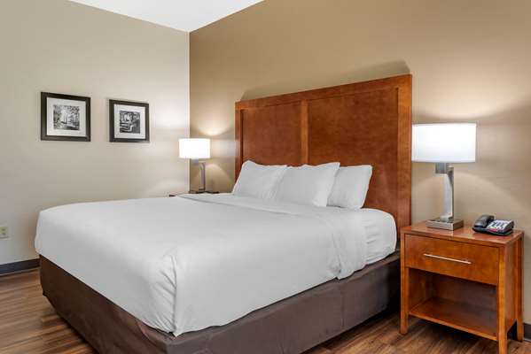  - Comfort Inn Crawfordsville - I-74, Exit 34