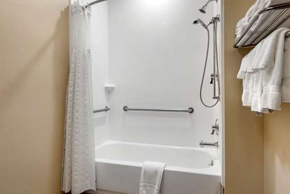  - Comfort Inn Crawfordsville - I-74, Exit 34
